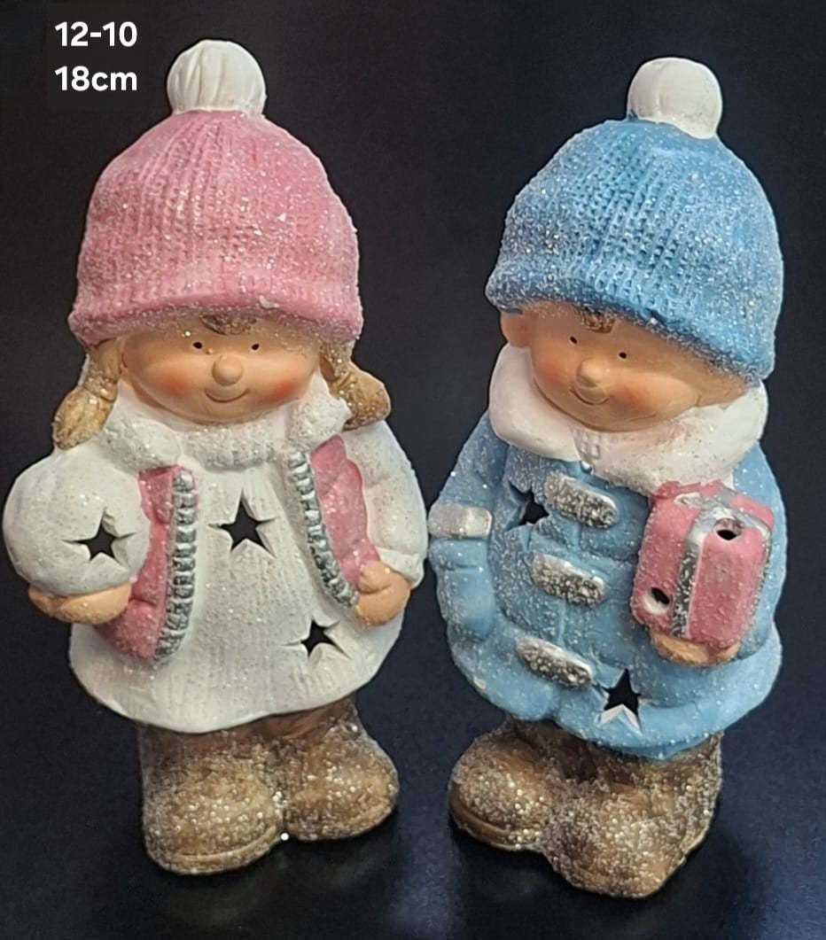 Set 2 Figurine Decorative din Ceramică – Fetiță și Băiețel de Iarnă - 18cm